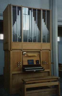 Small organ, located near Altar in Hallgrimskirkja church